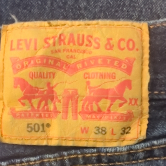 Levi’s 501 – Made in Egypt, Small “e” Sized 38x32 - Picture 2 of 7